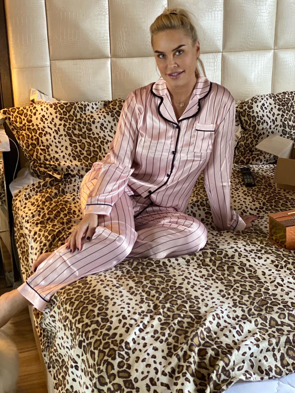 meat Perennial Engineers Pijama lux satin - Prema Luxury Home by Vica Blochina